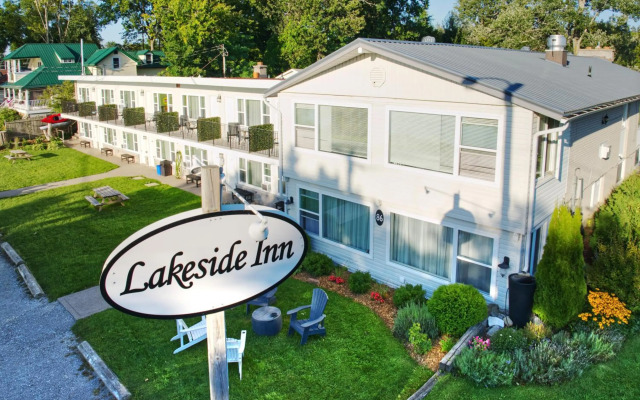 Lakeside Inn