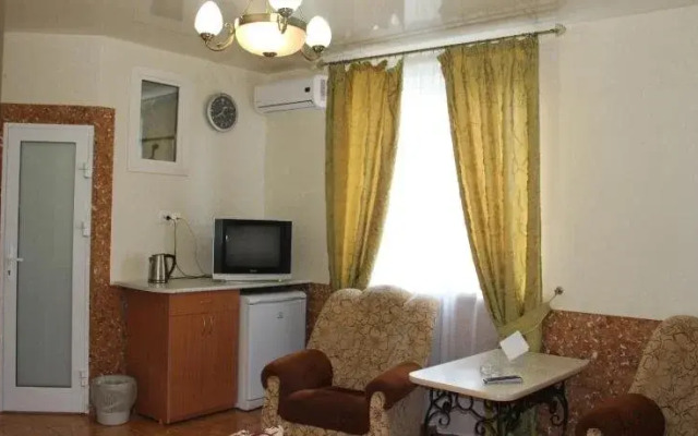 Alexandr House