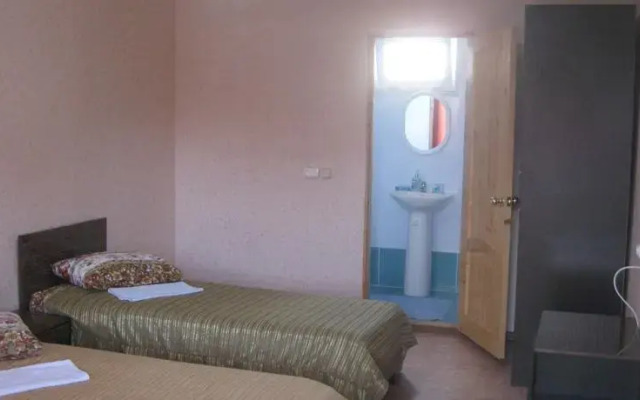 Anna Guest House