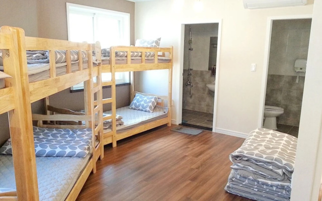 Tongyeong With Guest House