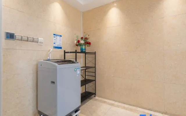 Yiting Hotel (Hefei Railway Station)