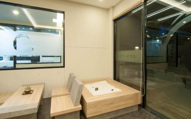 Zenith Residence Hotel