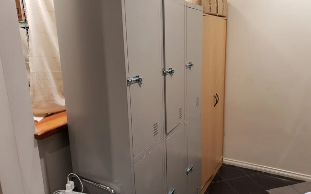 Abbotsford Private Rooms & Pods @ 15 Charles Homestay