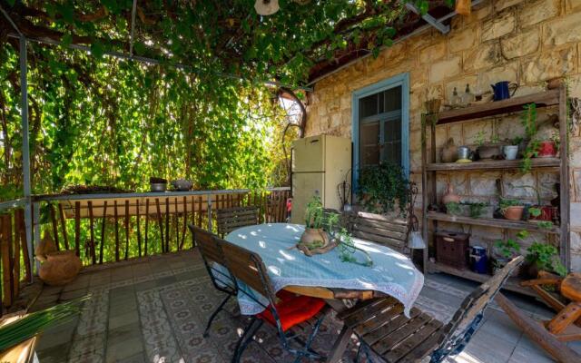 Hemdatya Stone Suites In The Galilee