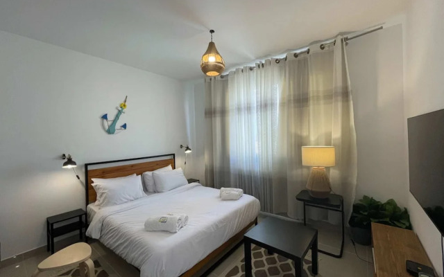 Refreshed & Uplifted 2 BDR @ G Cribs