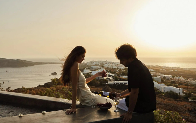 270 Oia's View