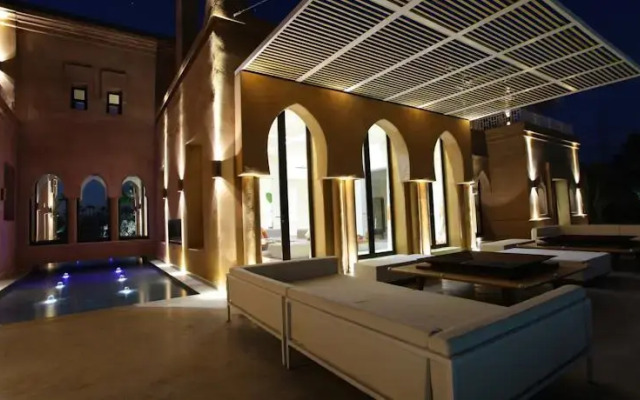 Dar Moucha