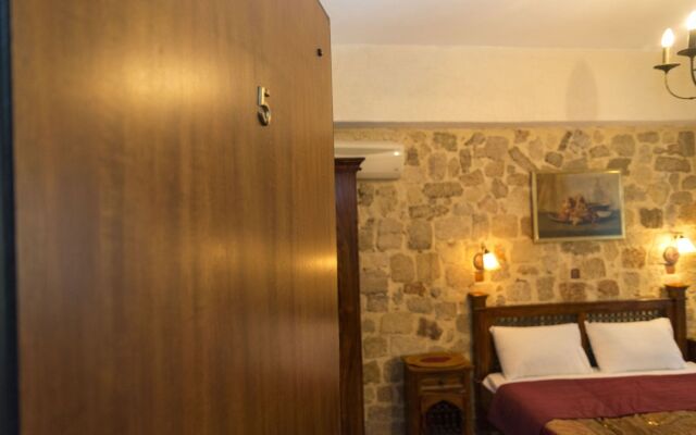 Spot Hotel