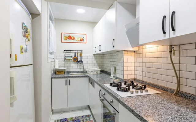 Central Flat Near the Bosphorus Shore in Uskudar