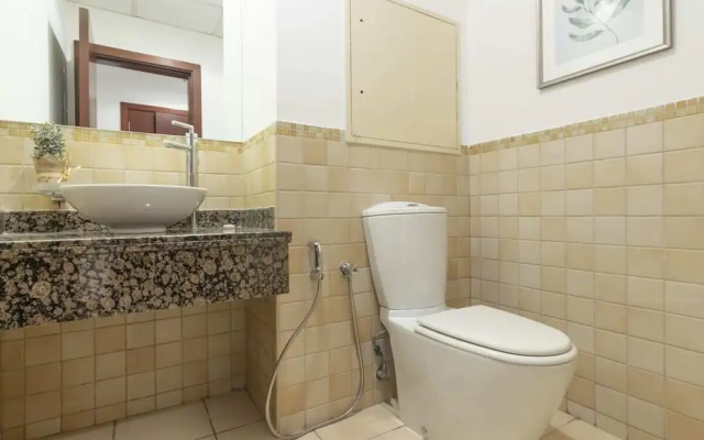 Homely Apt Steps Away to the Beach, JBR