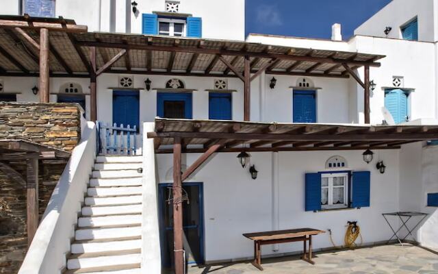 Tinos Delight