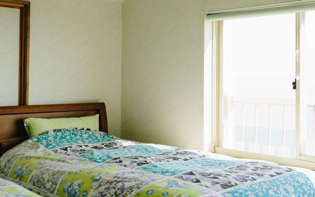 Ile d’or Café & Guest house