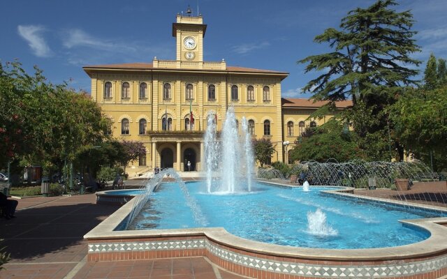 Luxurious Residential Holiday Home in Pedestrial Zone, Italy