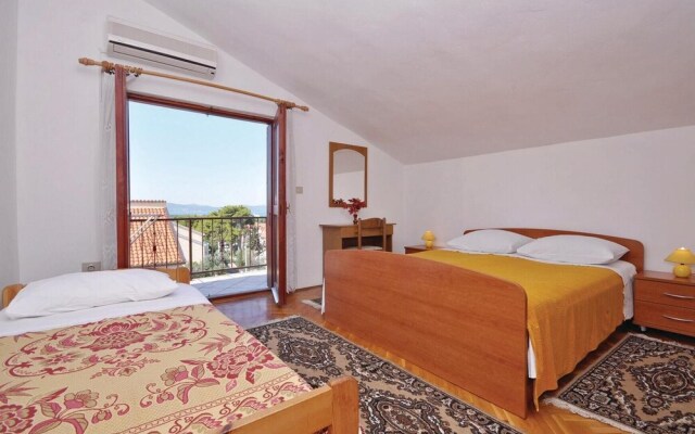 Amazing Home in Zadar With Wifi and 4 Bedrooms