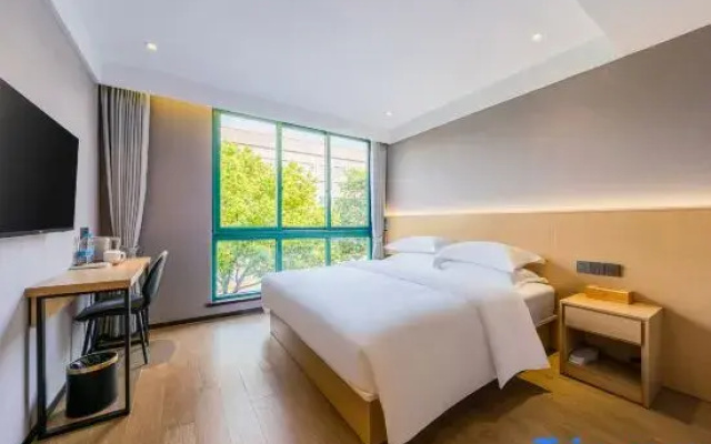 Xingkai Hotel