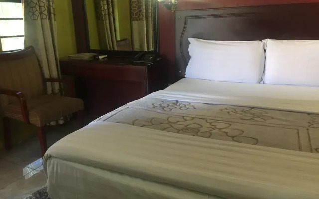 Gumare Executive Lodge