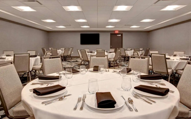 Embassy Suites Rockford Riverfront