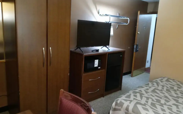 Roseau Motel
