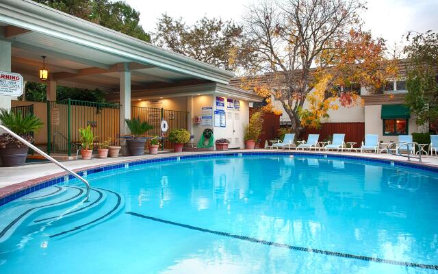 Best Western Plus Black Oak