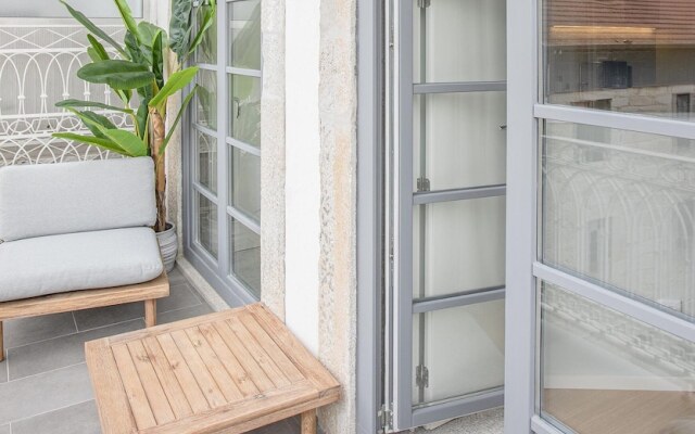 Liiiving - Sweet Sunlight Apartment