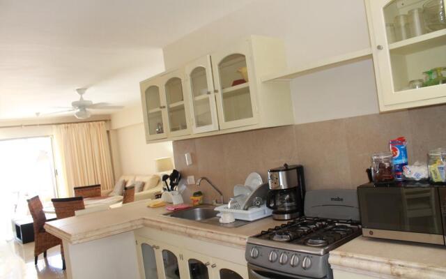 Hotel Playa la Media Luna, Isla Mujeres