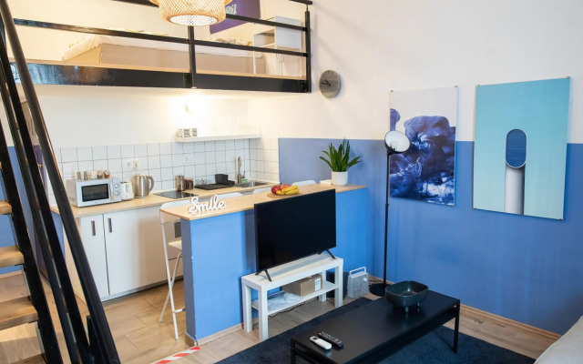 Cosy Studio In Central Party District.