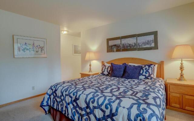 1 Colonial-Golf Course-5BR/6BA