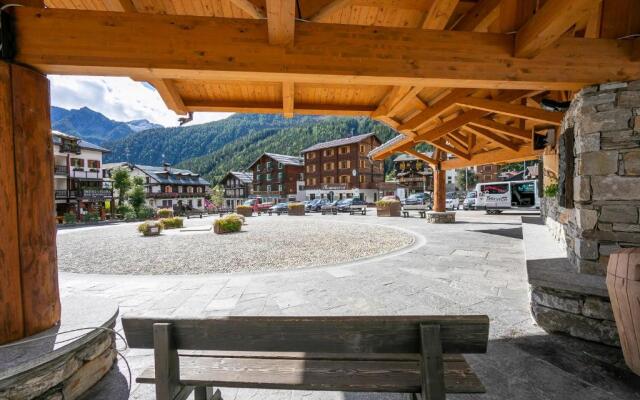 Monterosa Cozy Apartment 200m From Ski