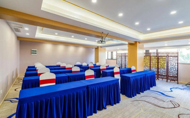 Chengdu Mulan Hotel (Zhongba Subway Station Qingyang Industry Headquarters Base)