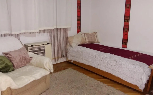 Heni Apartman