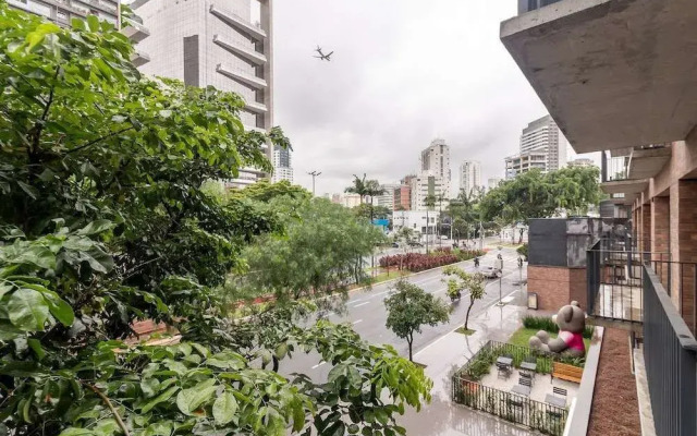 Housi Faria Lima