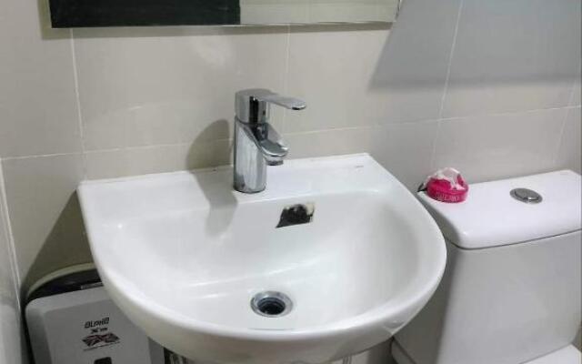 Cubao ManhattanHeights Unit 7EF Tower B, 1BR
