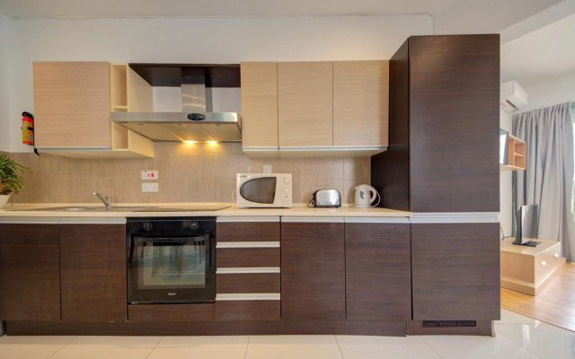 Sliema Ferries 2-bedroom Apt with views