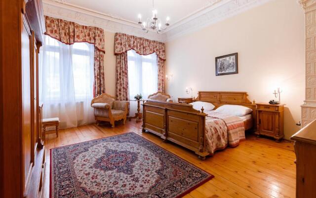 Hotel Heluan