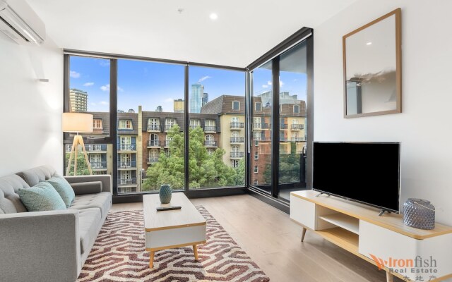 IFSTAYS Blackwood Service Apartment