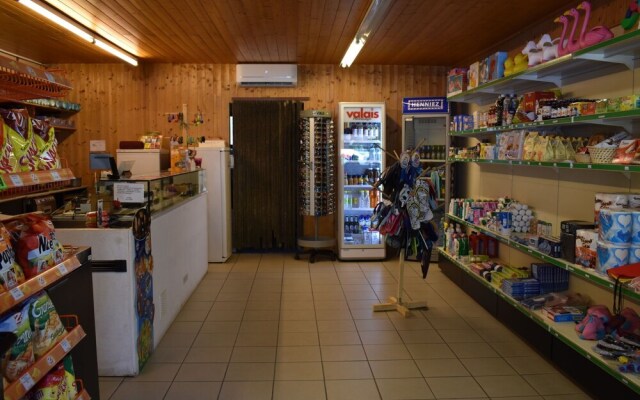 Bungalow Isola Premium Gudo