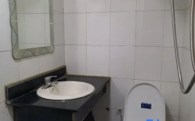 Shanghai Tinglin Jixiang Inn – Bathroom – Shanghai