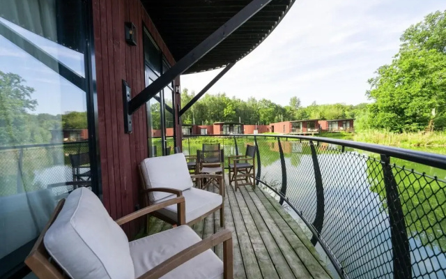 Modern Nature Retreat