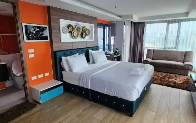 OYO 75592 Blue Tel Residence
