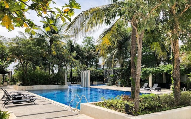 Exclusive 2BR The Via & The Vue Apartment Ciputra World By Travelio