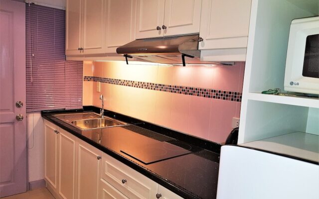 Baan Suan Lalana Modern Ground Floor Studio Apartment Pattaya