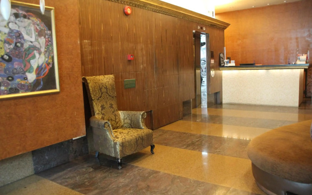 Classique Hotel (SG Clean Certified)