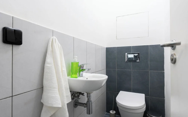 3 bedroom apartment near center