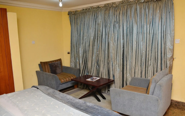 Yanna Lodge