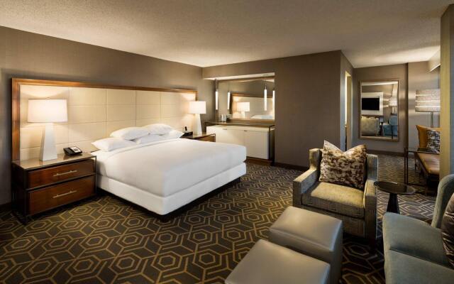 DoubleTree by Hilton Dallas - Campbell Centre