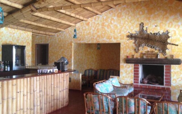 Hotel El Condor