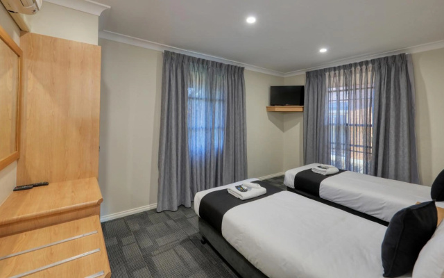 Bushmans Motor Inn – Guest Rooms – Parkes