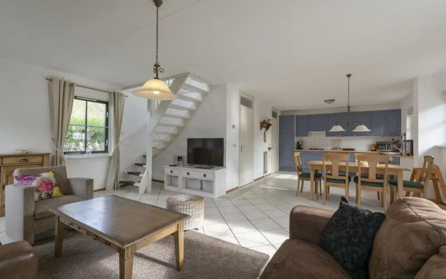 Spacious Villa With Garden