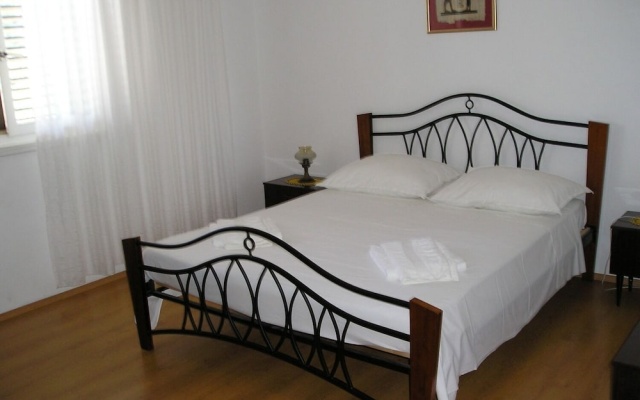 Apartments Ivo