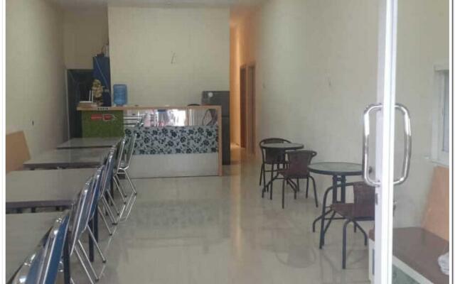 RedDoorz Plus @ Losari Makassar